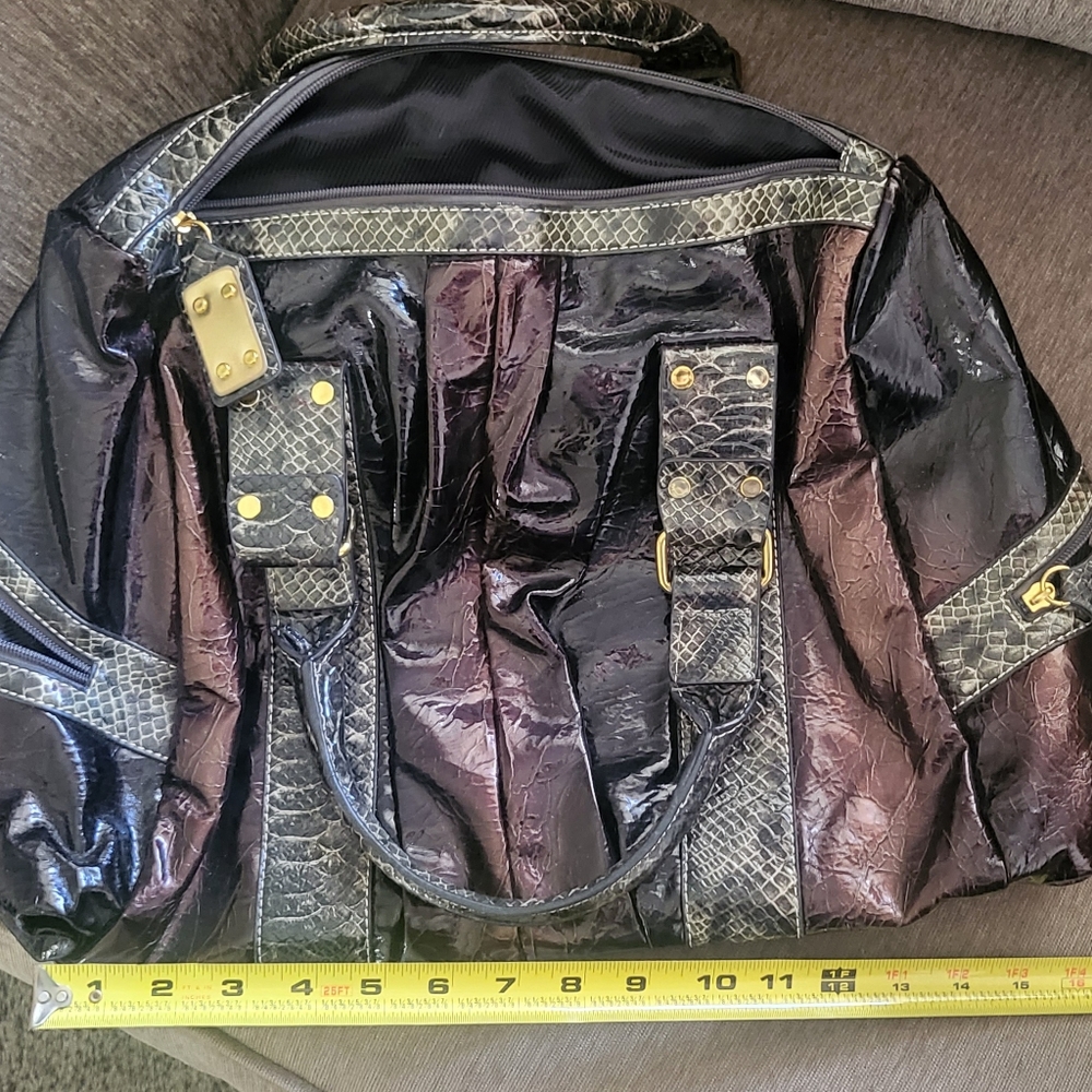 Satchel handbag